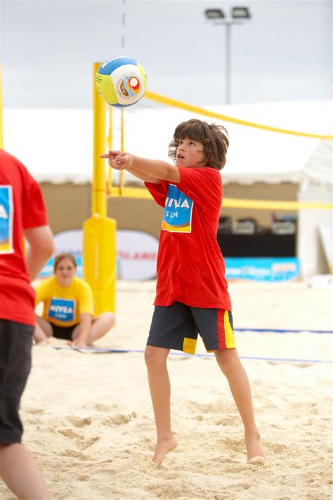 Mother S Day Family Beach Volley Session Yellowave Beach Sports