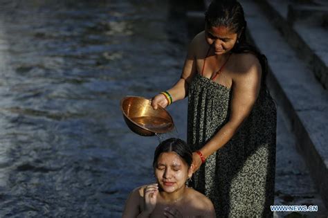 nepalese hindu women perform ritual during rishi panchami festival xinhua english news cn