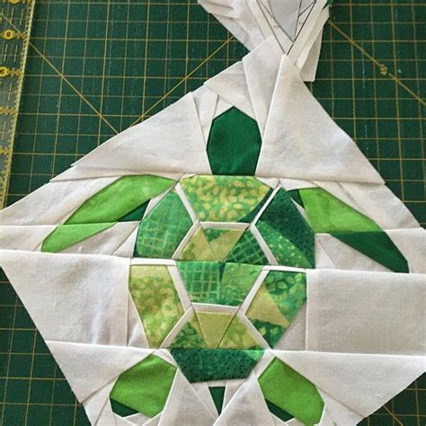 Turtle 20 Foundation Paper Piecing Pattern Swimming Hawaii Tropical