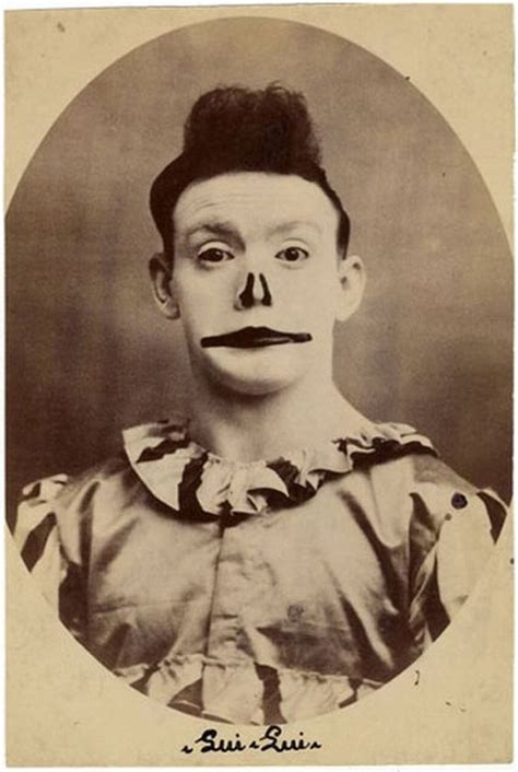 21 Creepy Photos Of Real Clowns
