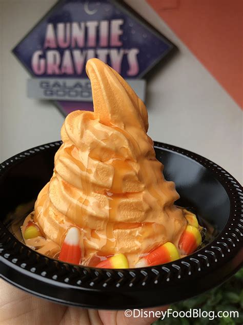 Pics And Review The Pumpkin Spice Soft Serve Sundae Has Arrived In