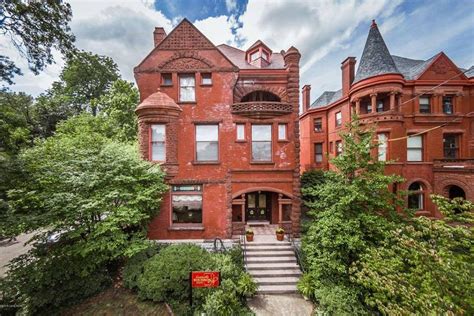1888 Historic Mansion In Louisville Kentucky — Captivating Houses