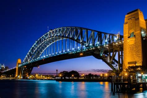 10 Famous Bridges In The World You Need To Cross