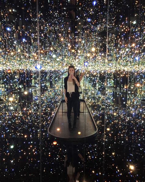 Yayoi Kusamas Infinity Mirrors Is It Worth The Wait Michelles In