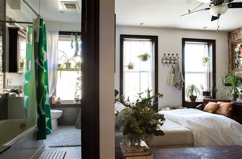 House Tour A 280 Square Foot Brooklyn Studio Apartment Apartment Therapy