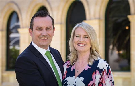 Mark mcgowan (born 9 june 1964) is a british street artist, performance artist, film maker and prominent public protester who has gone by the artist name chunky mark and more recently the artist taxi driver. Election Day 1: Resignation, 'lazy' mums, debt pledges ...