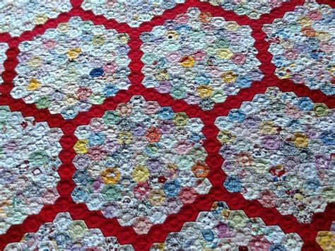 Hexagon Quilt Love The Red English Paper Piecing Quilts Paper