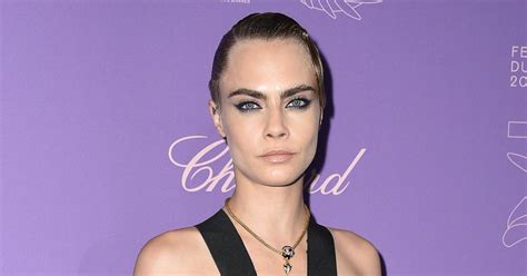 Cara Delevingne S Fails To Show For Nyfw Event After Concerning Airport Video