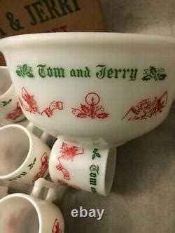 Vintage Tom And Jerry Christmas Punch Bowl Mug Set Hazel Atlas Milk