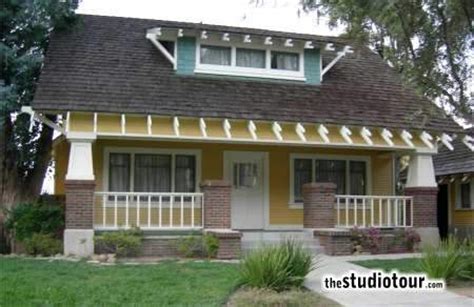You will get the pdf file that has the link in it. the studiotour.com - Universal Studios Hollywood - Elm Street
