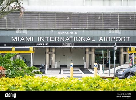 American Airlines Terminal Miami International Hi Res Stock Photography