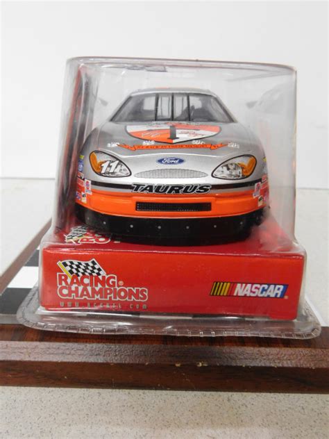 Find the clock value that makes the gpu driver crash, move 50 mhz down to the stable area. Brett Bodine 1/24 #11 Hooters 2003 Ford Taurus