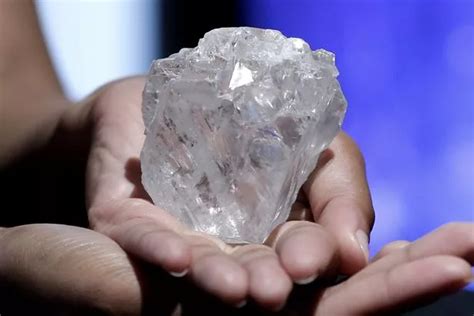 Largest Diamond Discovered In More Than Years Set To Fetch Eye Watering M At Auction