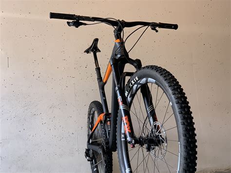 Giant Anthem Advanced 1 Carbon Full Suspension Veloscout