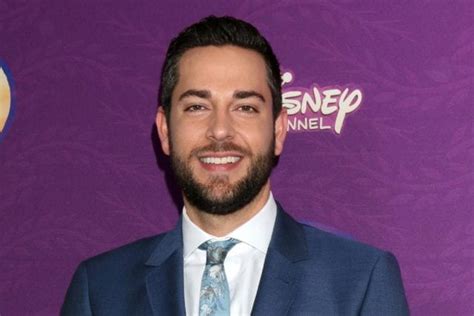 Zachary Levi Who Is His Wife Is He Divorced Or Dating A Girlfriend