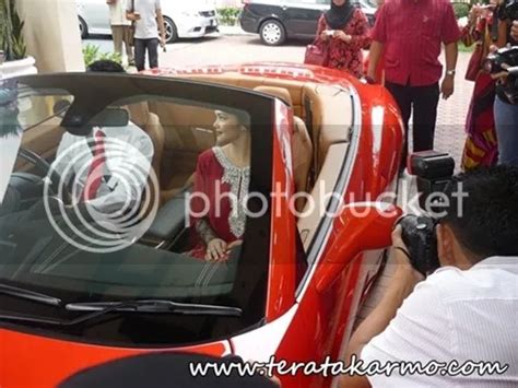 Gambarkereta Ferrari Datuk Siti Nurhaliza
