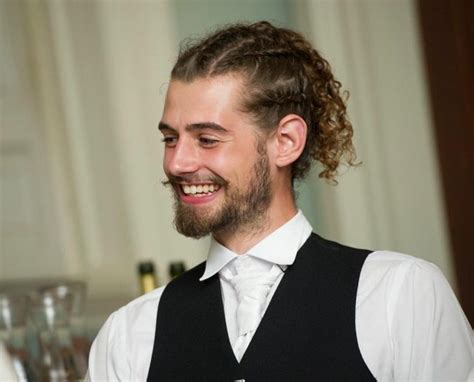 50 Popular Mens Ponytail Hairstyles Be Different In 2019