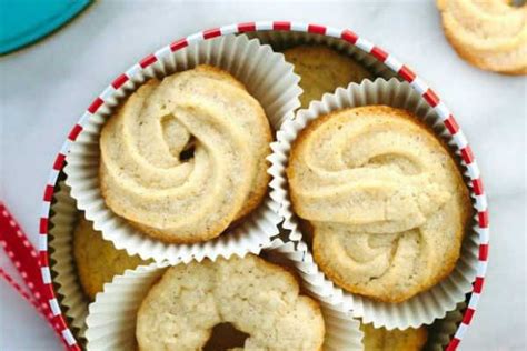 Skip the blue tin this year and make them homemade, they're i've made these cookie in the prettiest of shapes: Vanilla Danish Butter Cookies Recipe! | Danish butter ...