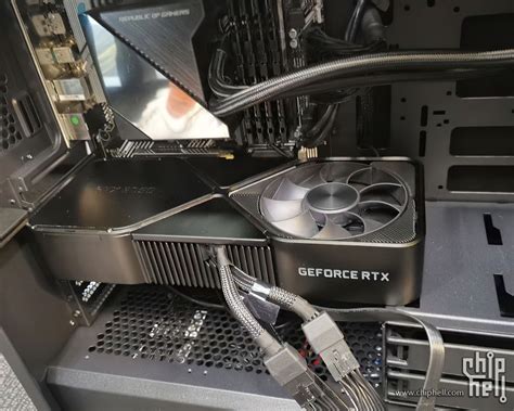 Así luce la Nvidia GeForce RTX 3090 Founders Edition en un chasis