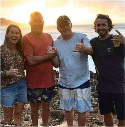 Morrison, liberal party of australia, canberra. Australian PM Scott Morrison poses for selfies in Hawaii ...