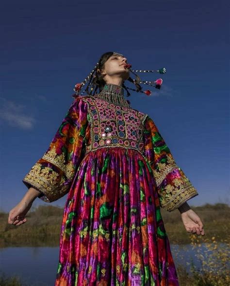 Pin • •օֆмαη ༯ Afghan Dresses Afghani Clothes Afghan Fashion