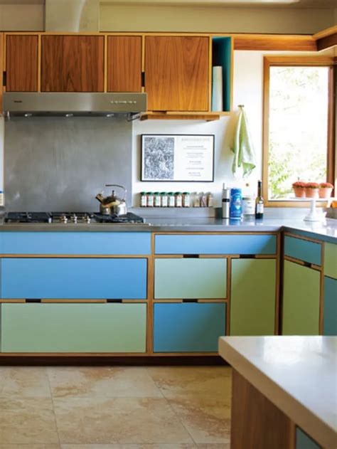 Where can i find used kitchen cabinets. 11 Kitchen Cabinets With Paint Jobs We Love in 2020 ...