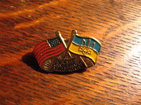 Ukraine Usa Flags Pin Vintage American Ukrainian Flag Patriotic