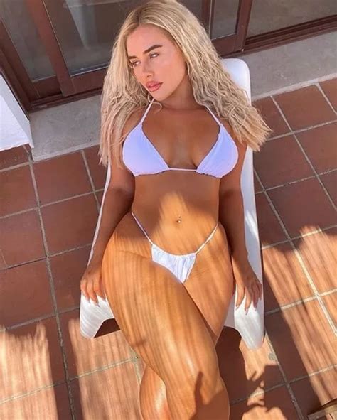 Love Island S Ellie Brown Unleashes Mind Blowing Curves In Skimpy