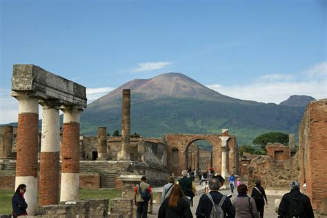 Pompeii And Vesuvius 2009 10 1413 54 06 Kaupungista Oli A Flickr
