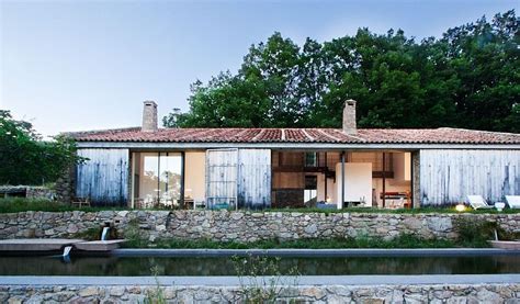 Spanish Stable Renovated Into A Modern Home Diseños De Casas Blog