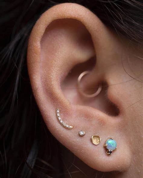 20 Gorgeous Daith Piercings That Will Make You Book An Appointment Asap Cool Ear Piercings