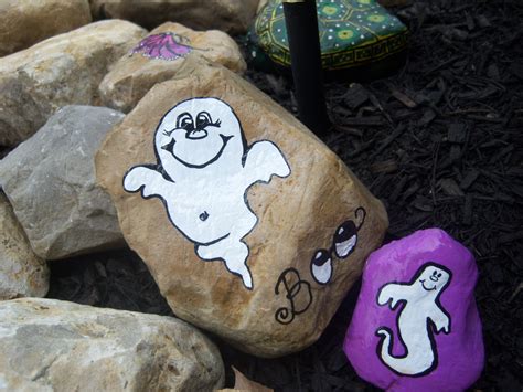 Halloween Ghost Rocks For My Garden Rock Crafts Painted Rocks