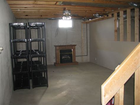 But in reality it is an enormous blank canvas just waiting for your inspired ideas and artistic vision. Gaerte Gang: BEFORE pictures of our unfinished basement