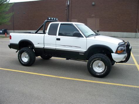 Chevrolet S10 Lifted Photo Gallery 910