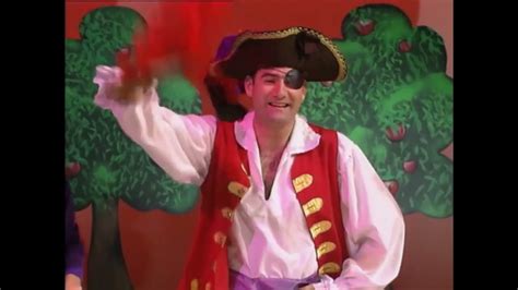 The Wiggles Meet Captain Feathersword Youtube