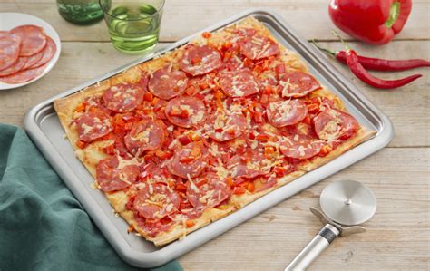 Pittige Plaatpizza Met Tomaat Chorizo En Rode Pepers Koopmans Com