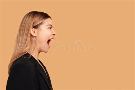 412 Person Side View Yelling Stock Photos Free And Royalty Free Stock