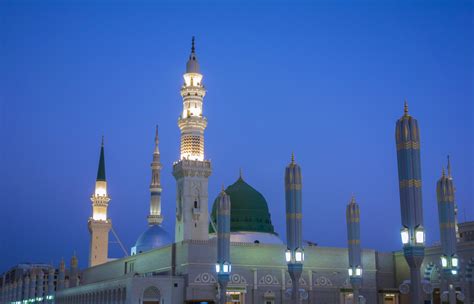 Semua itu karena ukuran dan juga arsitektur masjid yang menawan. Masjid Terbesar & Termegah di Dunia yang Wajib Dikunjungi