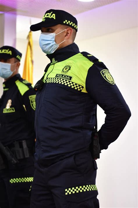 Fue Presentado El Nuevo Uniforme De La Policía Nacional De Colombia