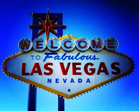 Viva Las Vegas The Famous Las Vegas Sign Cropped To 54