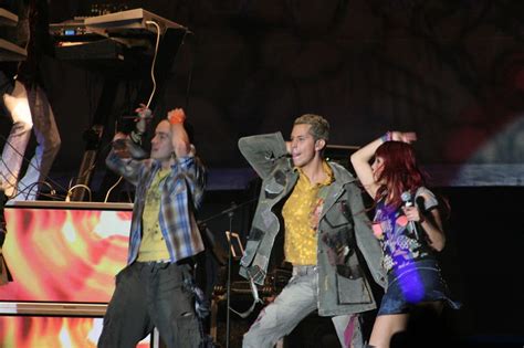 Rbd Revive En Imágenes El Primer Concierto De La Banda ‘rebelde En El