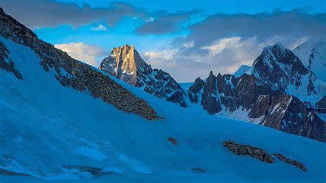 How My Trek To Snow Lake Made Me One Of The Few To Witness