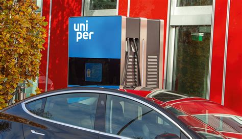 Uniper Plant 1300 Mobile Elektroauto Schnellader In Deutschland