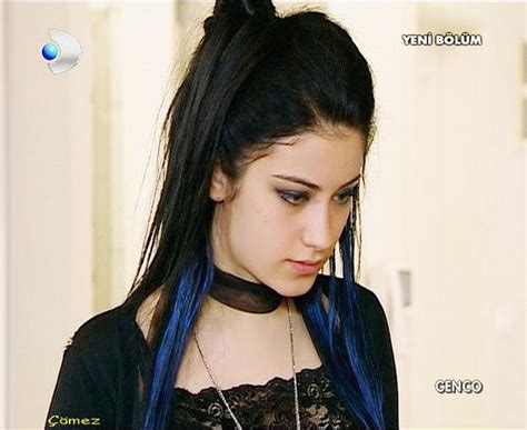 Hazal Kaya Feriha Nihal Queen