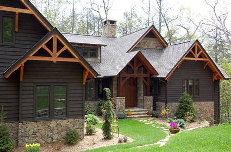 Best Exterior Colors For Mountain Homes We