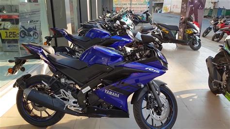 After indonesia, yamaha unveiled the smashing new r15 v3 for the thailand market followed by vietnam. R15V3 Racing Blue Images : Grand Motors Yamaha R15 V3 Bs6 ...