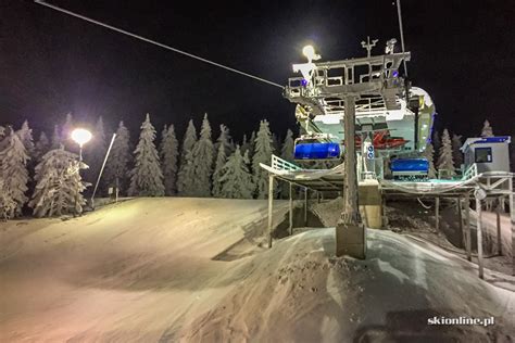 Zieleniec Ski Arena W świetle Księżyca