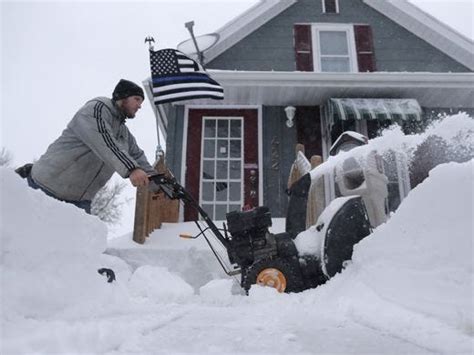 Wisconsin Weather Spring Blizzard Dumps Record Snow Upends Travel
