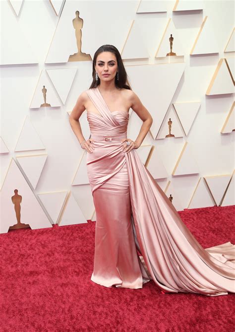 The Oscars Are Here Mila Kunis Wows In A Pink Zuhair Murad Gown Tap