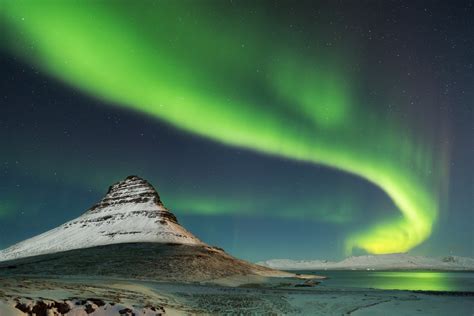 Iceland Kirkjufell Mountain Snow Night Northern Lights Hd